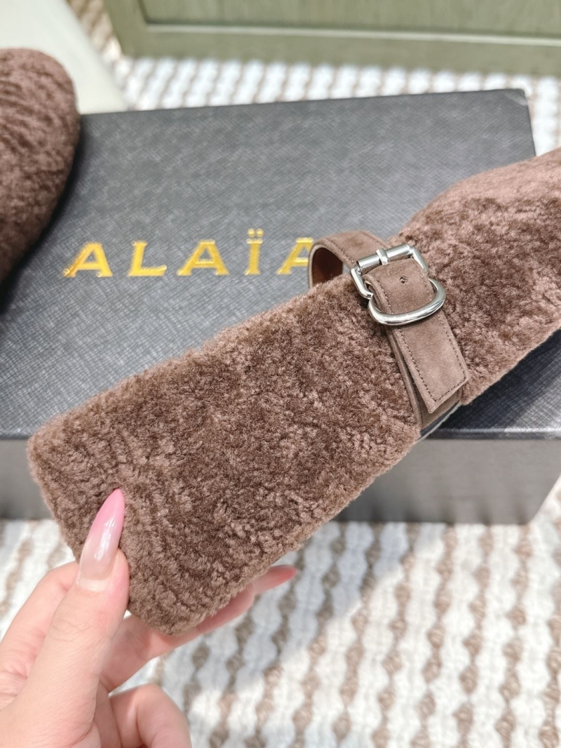Alaia Flat Shoes